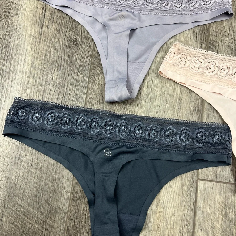Jessica Simpson Thong Bundle‎